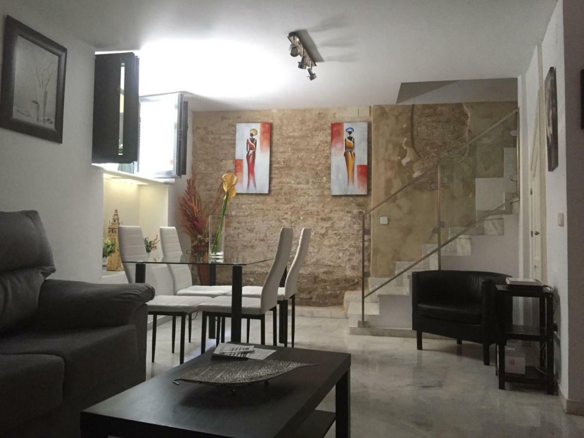 Apartamento Duplex En Centro De Sevilla Luaran gambar
